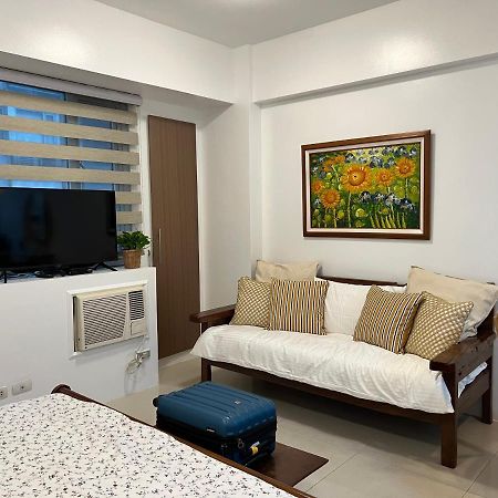 Telly'S Studio Across Naia3 Manila Bagian luar foto