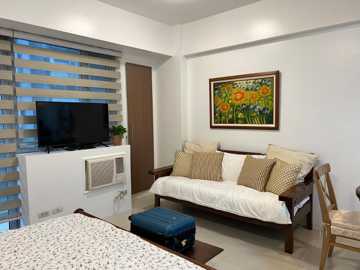 Telly'S Studio Across Naia3 Manila Bagian luar foto